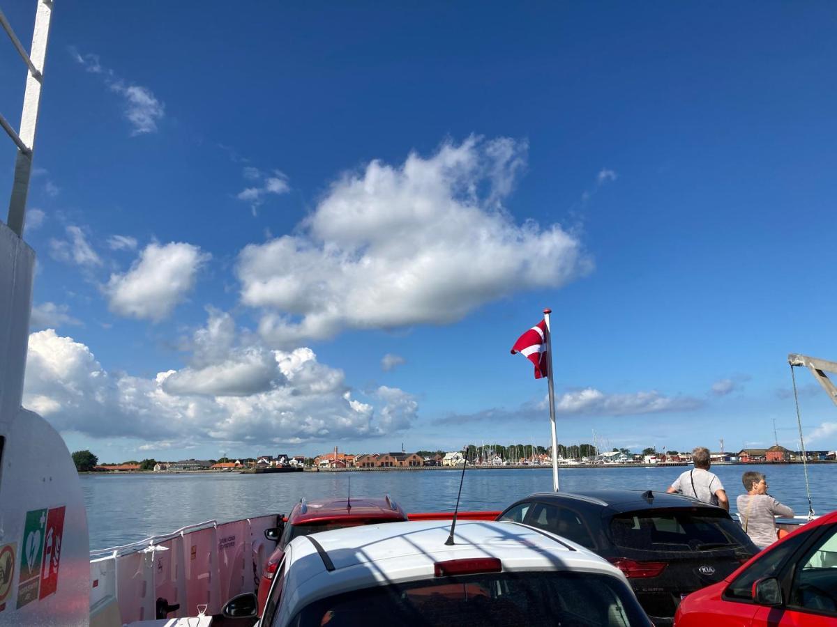 Det Blagronne Hus * Hals